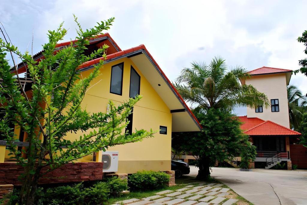 Tanisa Resort Chumphon Exteriör bild