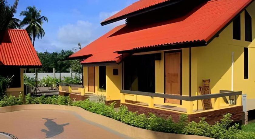 Tanisa Resort Chumphon Exteriör bild
