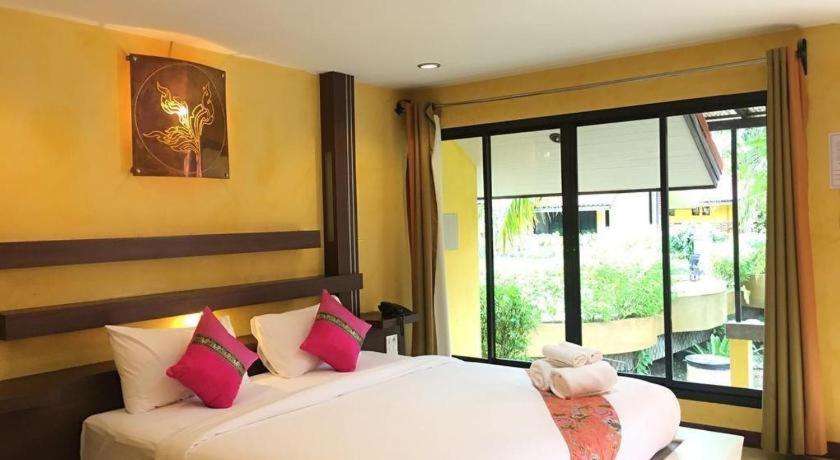 Tanisa Resort Chumphon Exteriör bild