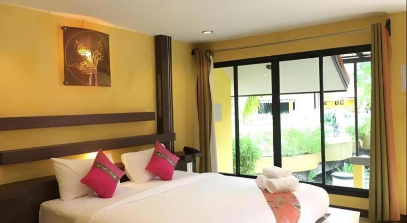 Tanisa Resort Chumphon Exteriör bild