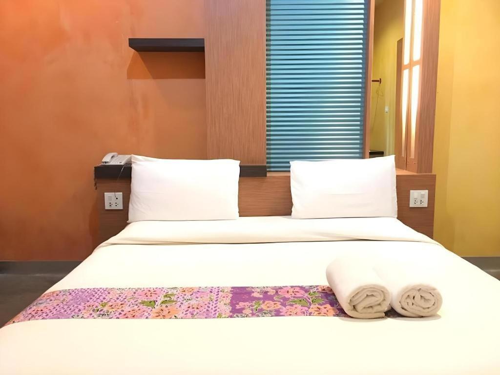 Tanisa Resort Chumphon Exteriör bild