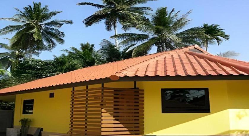Tanisa Resort Chumphon Exteriör bild