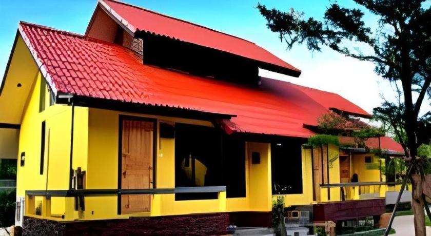 Tanisa Resort Chumphon Exteriör bild