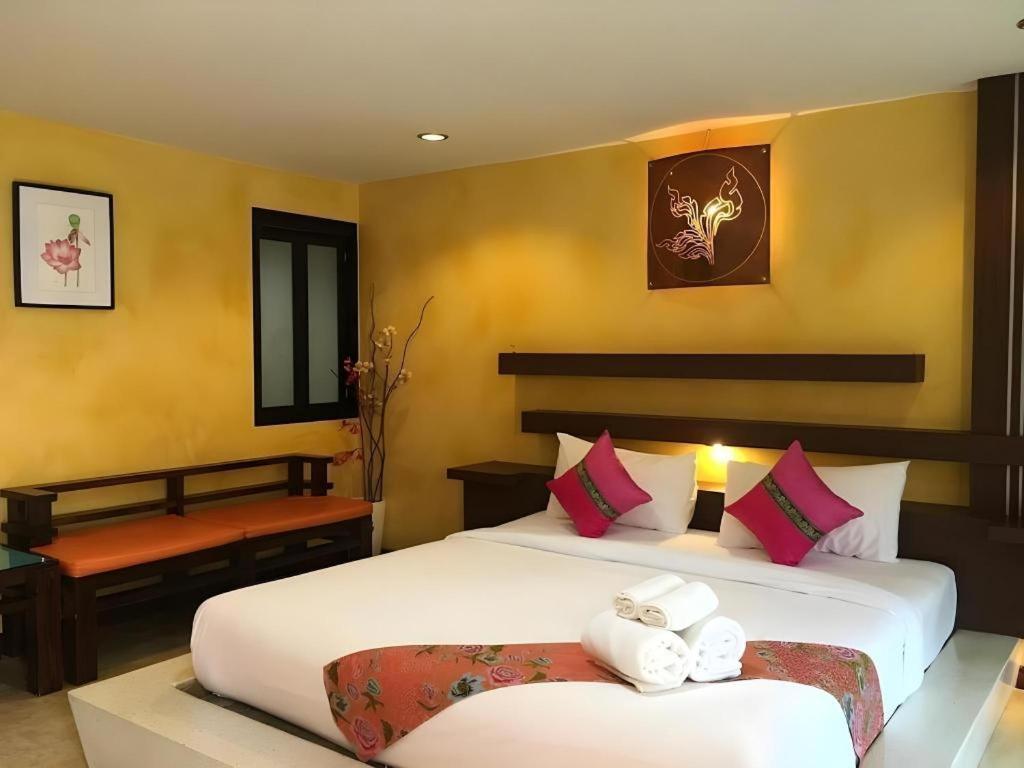 Tanisa Resort Chumphon Exteriör bild