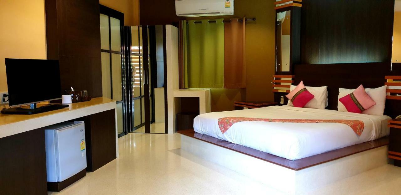 Tanisa Resort Chumphon Exteriör bild